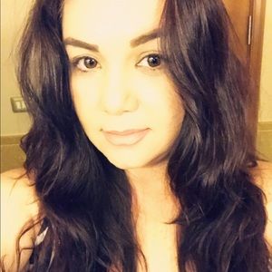 Meet your Posher, Annia